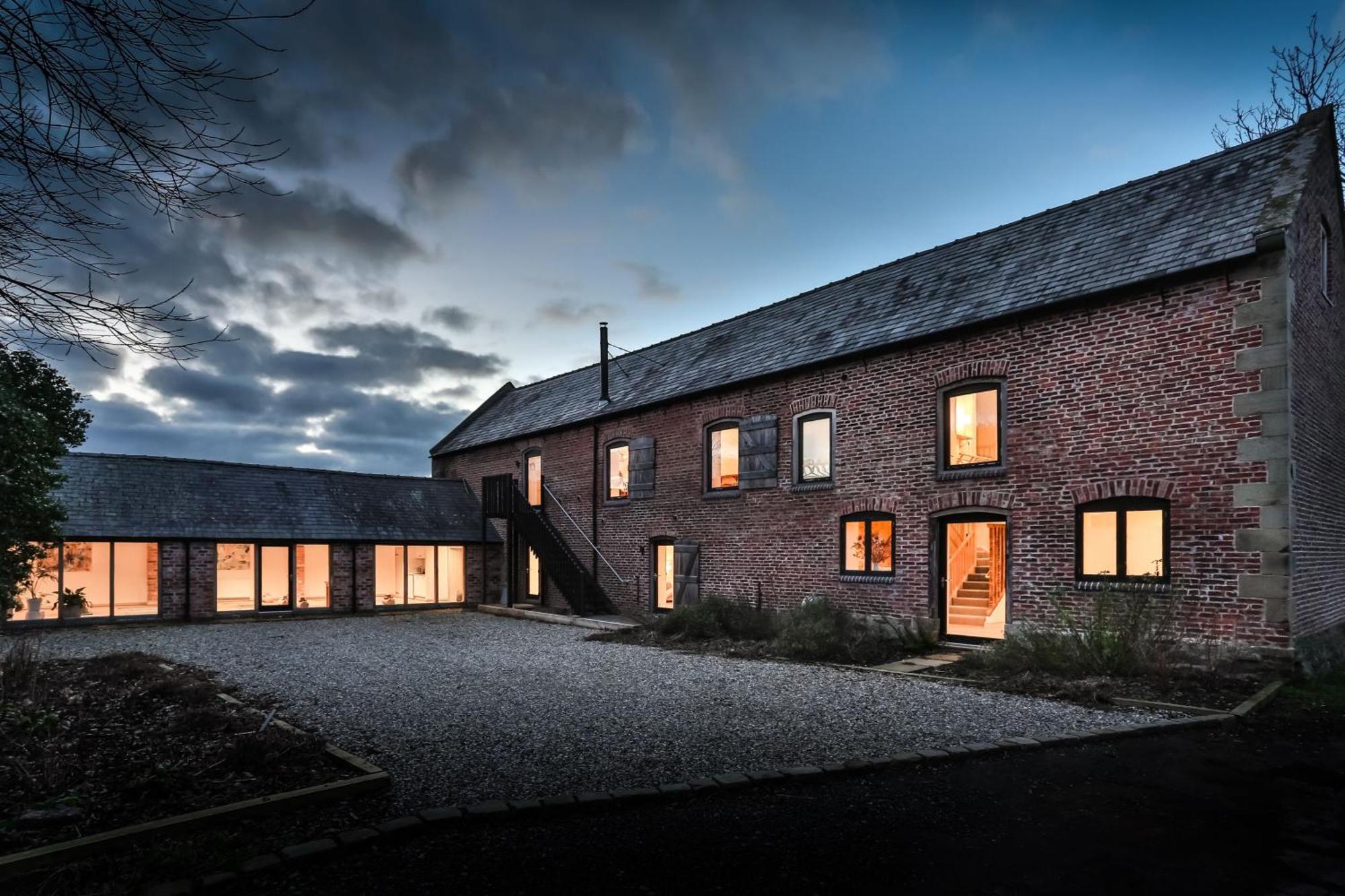 The Barn At Plas Ashpool Sleeps 8 Llandyrnog Ngoại thất bức ảnh