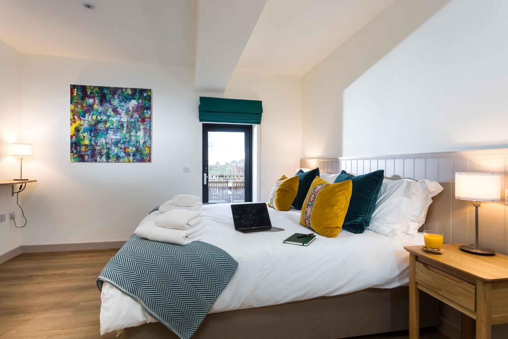 The Barn At Plas Ashpool Sleeps 8 Llandyrnog Ngoại thất bức ảnh