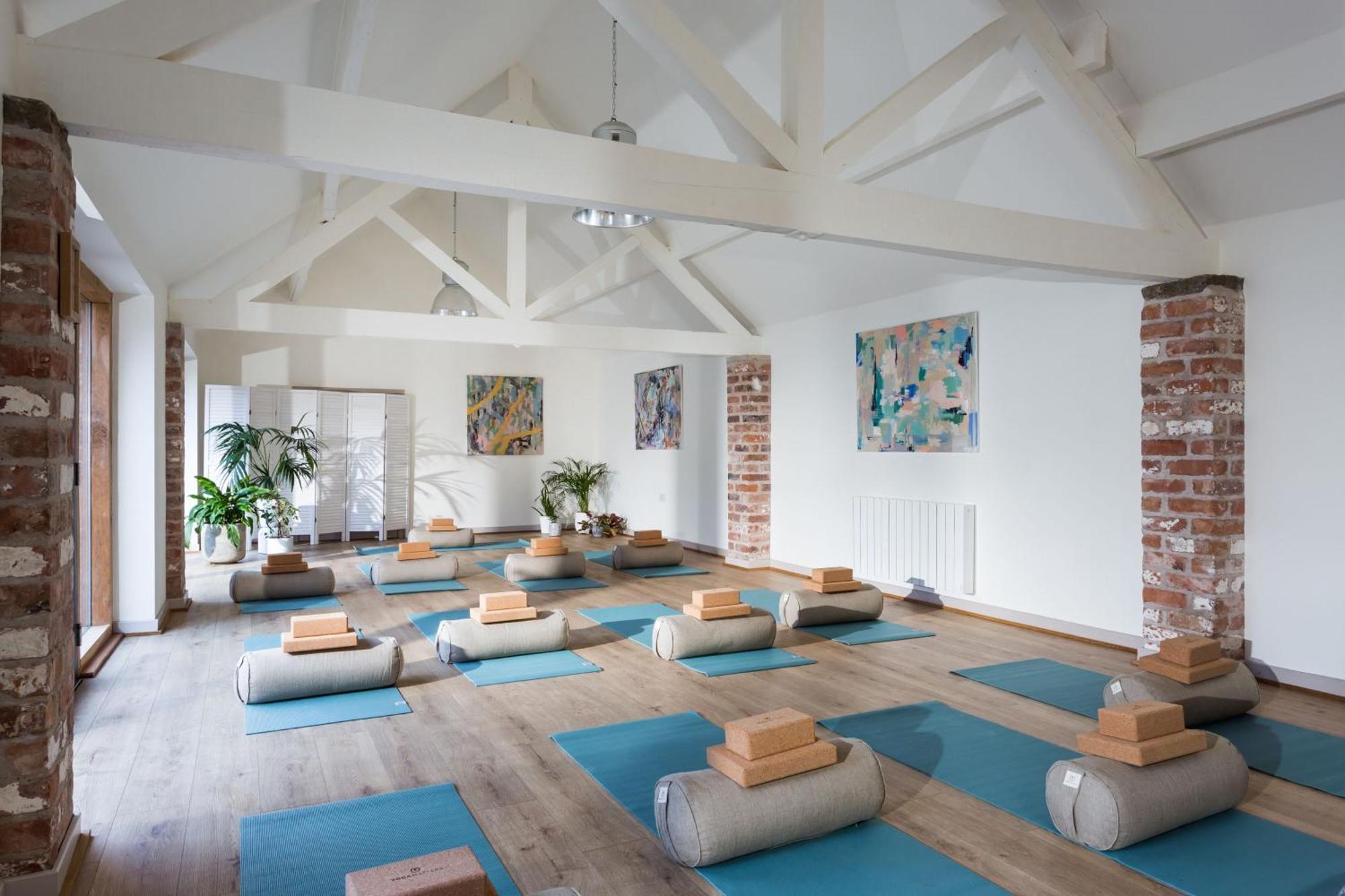 The Barn At Plas Ashpool Sleeps 8 Llandyrnog Ngoại thất bức ảnh