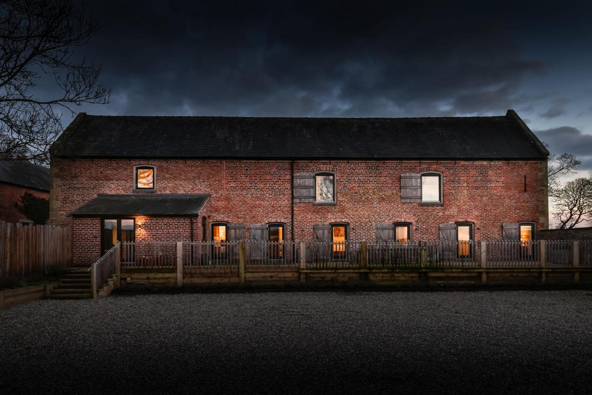 The Barn At Plas Ashpool Sleeps 8 Llandyrnog Ngoại thất bức ảnh