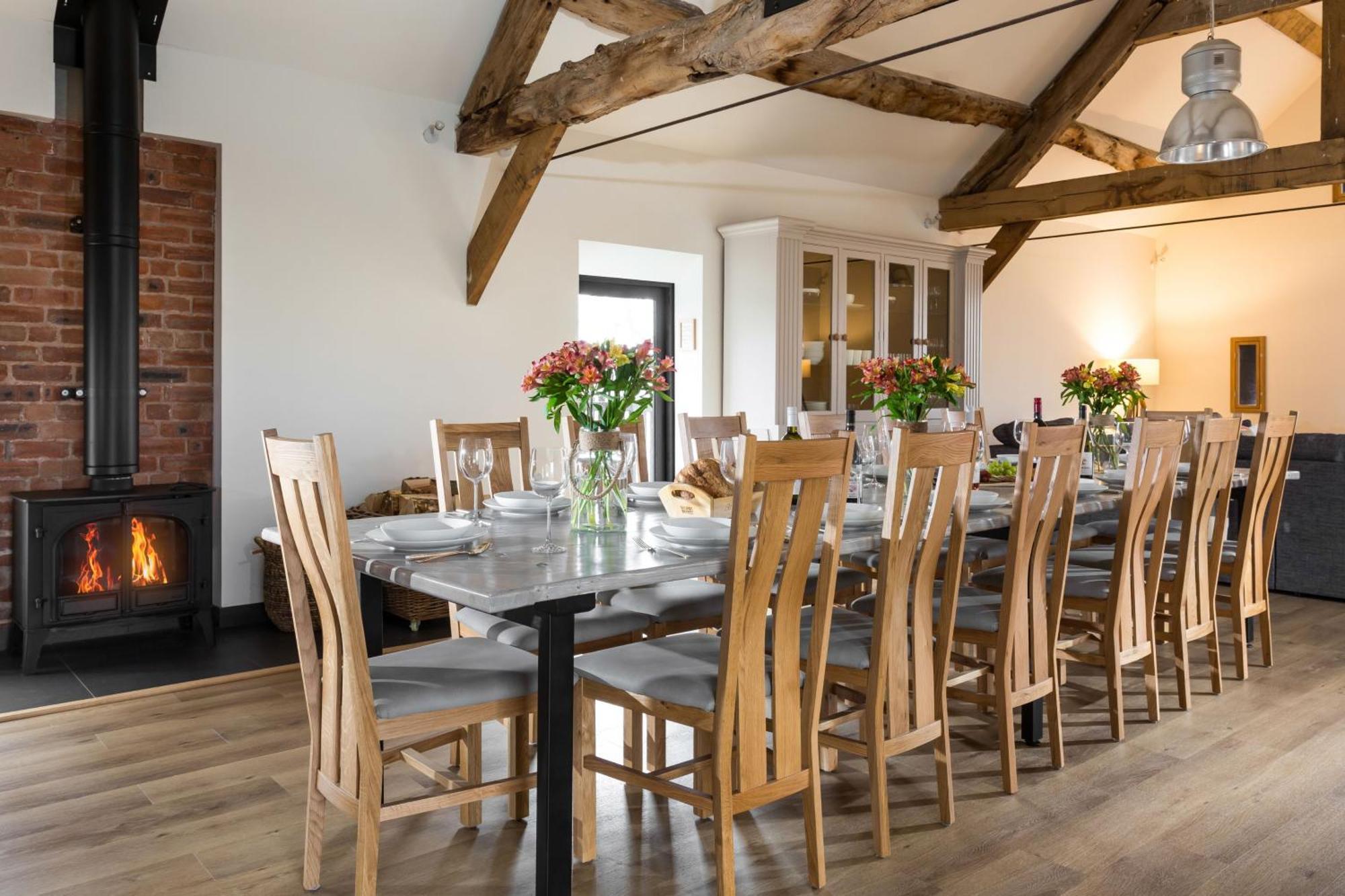 The Barn At Plas Ashpool Sleeps 8 Llandyrnog Ngoại thất bức ảnh